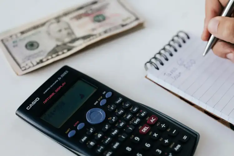 Navigating Tax Laws for Freelancers and Entrepreneurs: A Beginner’s Guide
